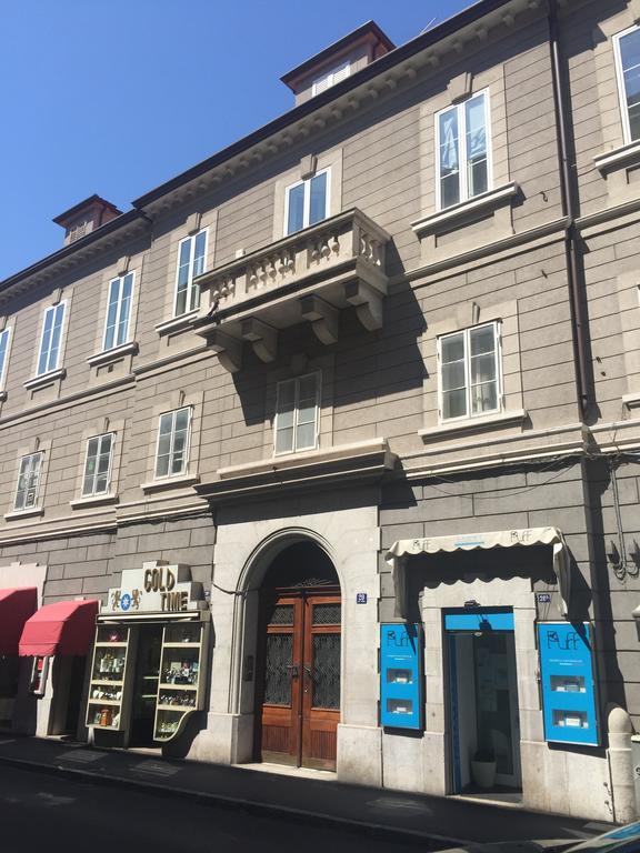 Lo Studio Di Joyce Trieste Exterior foto